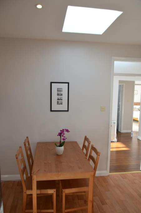 Spacious Apartment Central Бат Экстерьер фото