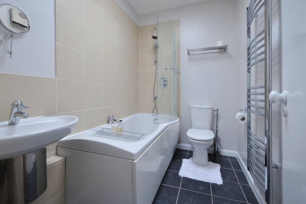 Spacious Apartment Central Бат Экстерьер фото