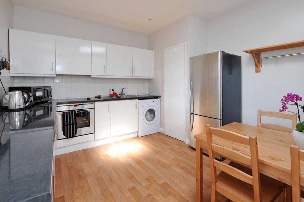 Spacious Apartment Central Бат Экстерьер фото